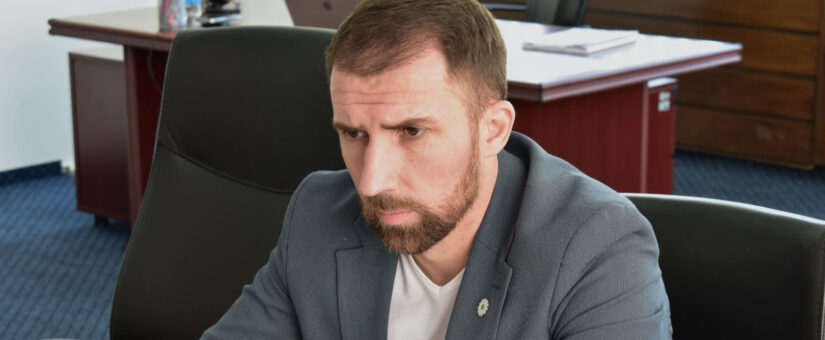 MINISTAR DELIĆ O NAPADU NA RADNICU IZ JABLANICE: PRAVNI MEHANIZMI POSTOJE, RADNICI SE TREBAJU INFORMISATI O SVOJIM PRAVIMA