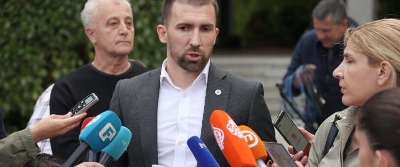 MINISTAR ADNAN DELIĆ I PREMIJER NERMIN NIKŠIĆ SA PREDSTAVNICIMA ORGANIZACIJA OSOBA SA INVALIDITETOM: PARTNERSKIM RADOM DO NAJBOLJIH RJEŠENJA