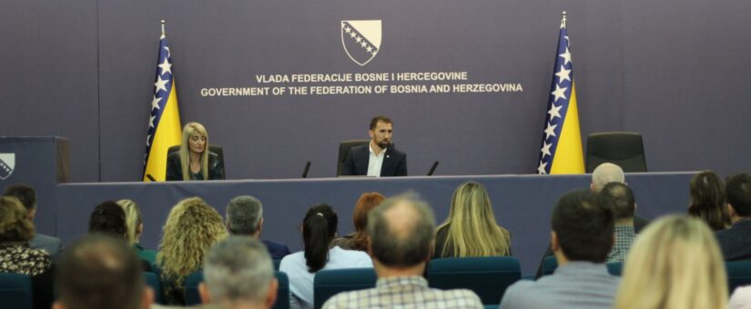 MINISTAR DELIĆ PREUZEO DUŽNOST I UPOZNAO SE SA UPOSLENICIMA MINISTARSTVA: ONI SU OGLEDALO MOG RADA