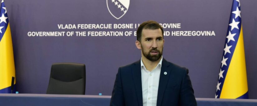U PONEDJELJAK POČINJE ISPLATA PRVIH UVEĆANIH PENZIJA, PROSJEČNA PENZIJA SADA 674 KM