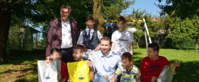 MINISTAR DELIĆ BORAVIO U BAJRAMSKOJ POSJETI DJECI U PAZARIĆU
