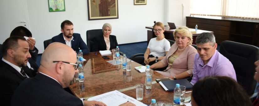 DOGOVORENI PRVI KORACI ZA OSNIVANJE SERVISNOG CENTRA ZA PORODICU I DJECU S POTEŠKOĆAMA U BOSANSKO-PODRINJSKOM KANTONU