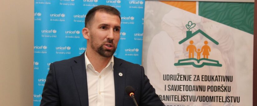 EDUKACIJA PROFESIONALACA I HRANITELJA/UDOMITELJA U FBIH POČELA DANAS U SARAJEVU