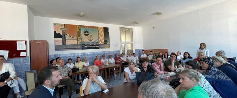 MINISTAR DELIĆ SASTAO SE S NJEGOVATELJIMA ZAVODA PAZARIĆ: ZAŠTITIT ĆEMO SVE ČASNE RADNIKE, A ONE KOJI SU KRIVI SANKCIONISATI