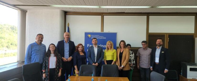 FEDERALNO MINISTARSTVO RADA I SOCIJALNE POLITIKE U SARADNJI SA WESTMINSTER FONDACIJOM  PREDSTAVLJA STRATEGIJU ZAPOŠLJAVANJA U FBIH POSLODAVCIMA I KOMISIJAMA PRI PARLAMENTU FBIH; STRATEGIJA ĆE PONUDITI PODLOGU ZA KVALITETNE PROGRAME ZAPOŠLJAVANJA I ZADRŽAVANJA  MLADIH U BIH