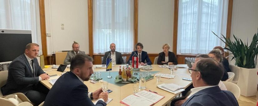 MINISTAR DELIĆ BORAVI U RADNOJ POSJETI AUSTRIJI GDJE SE SASTAO SA JOHANNESOM RAUCHOM, DRŽAVNIM MINISTROM SOCIJALNE POLITIKE; U FOKUSU RAZGOVARA PRAVA I POLOŽAJ OSOBA SA INVALIDITETOM