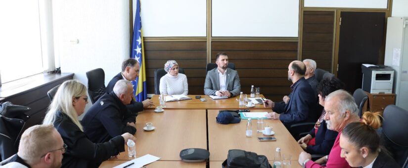MINISTAR DELIĆ S PREDSTAVNICIMA VOOSI RAZGOVARAO O MOGUĆNOSTIMA UNAPRJEÐENJA PRAVA OSOBA SA INVALIDITETOM