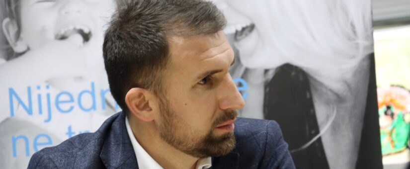 MINISTAR DELIĆ NAJAVIO KAMPANJU „ISKLJUČIMO NASILJE NAD ŽENAMA I DJEVOJČICAMA“ KAMPANJA SE PROVODI U OKVIRU 16 DANA AKTIVIZMA BORBE PROTIV RODNO ZASNOVANOG NASILJA