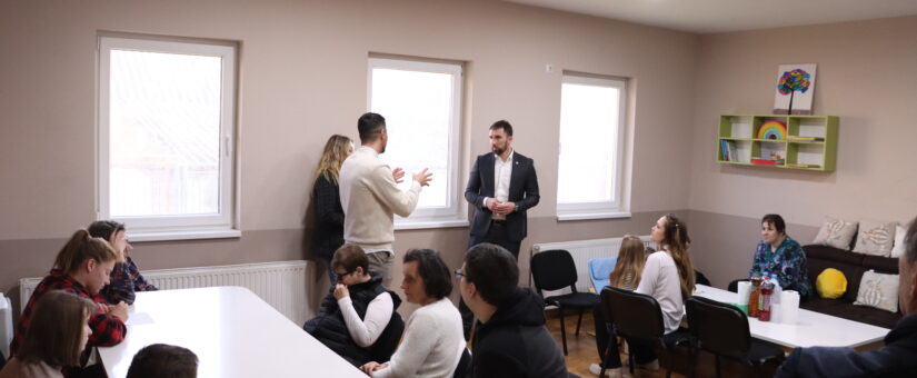MINISTAR DELIĆ BORAVI U POSJETI POSAVSKOM KANTONU; OBIŠAO UDRUŽENJE PUT U ŽIVOT