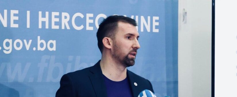 MINISTAR DELIĆ DONIO PROGRAM OBUKE STRUČNIH RADNIKA U SISTEMU SOCIJALNE I DJEČIJE ZAŠTITE FOKUSIRAN NA ZAŠTITU OD NASILJA U PORODICI I RODNO ZASNOVANOG NASILJA