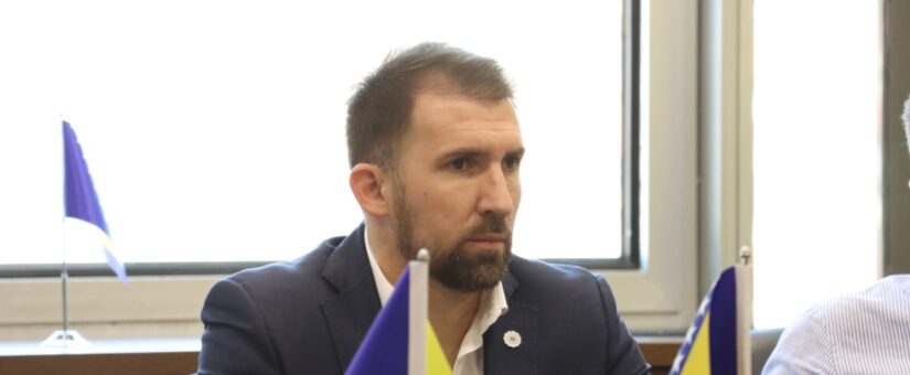 ZAKON O SOCIJALNIM USLUGAMA TREBAO BI SE USKORO NAĆI NA DNEVNOM REDU VLADE FBIH, NAJAVIO MINISTAR DELIĆ