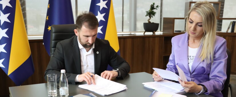 MINISTAR DELIĆ NAJAVIO: U PROCEDURU PUŠTENE IZMJENE ZAKONA O MATERIJALNOJ PODRŠCI PORODICAMA S DJECOM; UKIDA SE REVIZIJA, U PRAVO SE UVODE DJECA S MALIGNIM OBOLJENJEM BEZ UVJETA PORODIČNOG CENZUSA