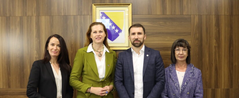 MINISTAR DELIĆ SASTAO SE SA MACDONALD, REZIDENTNOM KOORDINATORICOM UN-a; RAZGOVARALI O PRISTUPANJU FEDERACIJE GLOBALNOM AKCELERATORU