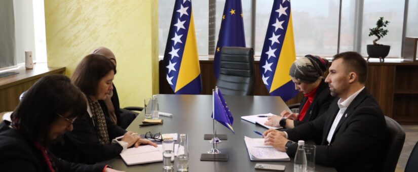 MINISTAR DELIĆ NA SASTANKU SA HARASTY, PODREGIONALNOM DIREKTORICOM MOR-A RAZGOVARAO O JAČANJU SARADNJE IZMEĐU MOR-A I MINISTARSTVA