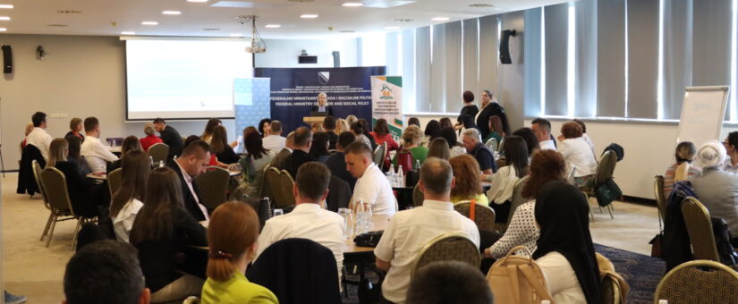 POVODOM OBILJEŽAVANJA MEĐUNARODNOG DANA HRANITELJSTVA U SARAJEVU ODRŽANA KONFERENCIJA U SARAJEVU O DOSAD POSTIGNUTOM U OVOJ OBLASTI