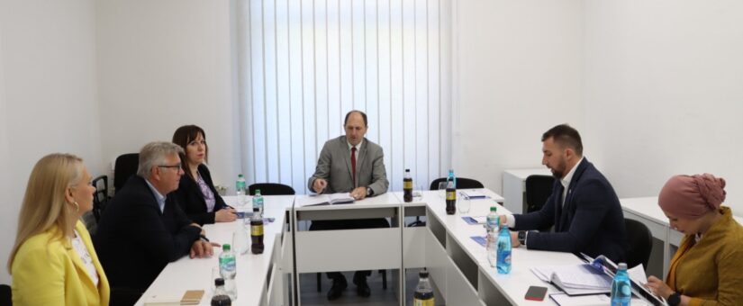 MINISTAR DELIĆ I UDRUŽENJE POSLODAVACA FBIH: ZAJEDNIČKI KORACI KA UNAPRJEĐENJU ZAKONSKIH REGULATIVA U OBLASTI RADA I ZAPOŠLJAVANJA