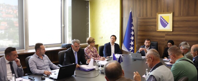MINISTAR DELIĆ S PENZIONERIMA: DIJALOG JE NAJBOLJI NAČIN DA DOĐEMO DO PRAVIH RJEŠENJA