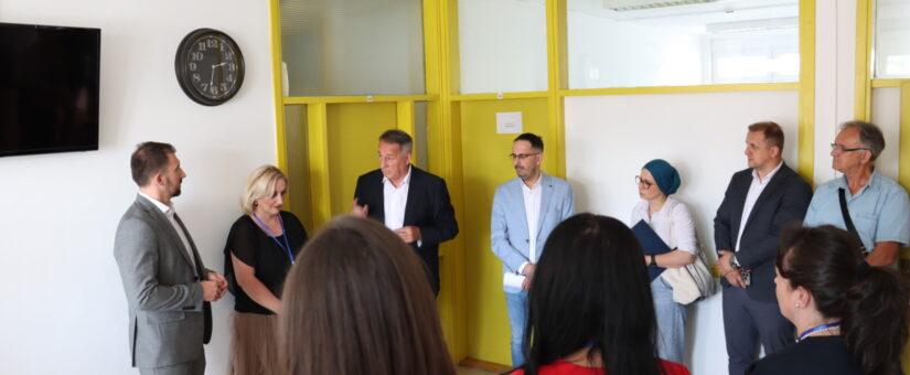 MINISTAR DELIĆ I DIREKTOR ŠUŠKO: OTVARANJE ŽENSKOG ODJELA U USTANOVI ZA SOCIJALNO ZBRINJAVANJE, ODGOJ I OBRAZOVANJE – SARAJEVO HISTORIJSKI DAN ZA USTANOVU I FEDERACIJU