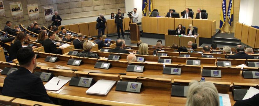 NA ZASTUPNIČKOM DOMU PFBIH PONOVO USVOJEN ZAKON O POSREDOVANJU U ZAPOŠLJAVANJU I SOCIJALNOJ SIGURNOSTI NEZAPOSLENIH I IZMJENE ZAKONA O ZAPOŠLJAVANJU STRANACA: TEŽIMO TAČNIM PODACIMA I EKONOMSKOJ STABILNOSTI, KAŽE DELIĆ
