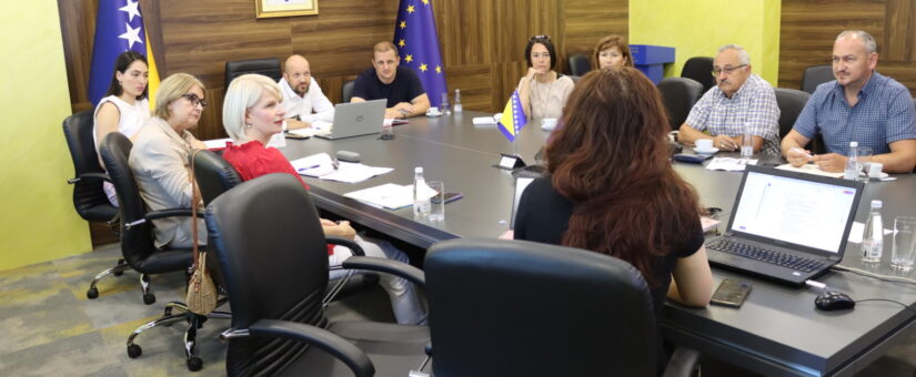 PODRŠKA ZAPOŠLJAVANJU I SMANJENJU NEPLAĆENOG RADA ŽENA: PROJEKAT “GERONTODOMAĆICE” U FEDERACIJI BOSNE I HERCEGOVINE PROVODIT ĆE SE TOKOM 2025. GODINE