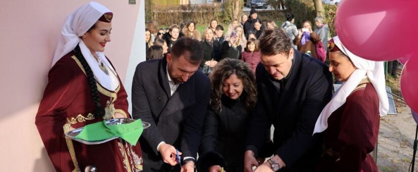 MINISTAR DELIĆ NA OTVARANJU JAVNE USTANOVE BUĐENJE, EDUKATIVNOG CENTRA ZA DJECU I MLADE S POTEŠKOĆAMA U RAZVOJU: POKLON GRAĐANIMA GORAŽDA ZA DAN DRŽAVNOSTI