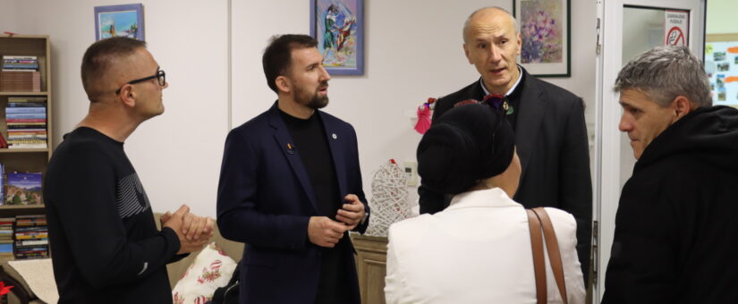 MINISTAR DELIĆ POSJETIO DOMA ZA STARE U RAVNOM: PODRŠKA MINISTARSTVA ZA POBOLJŠAVANJE USLOVA  BORAVKA KORISNIKA